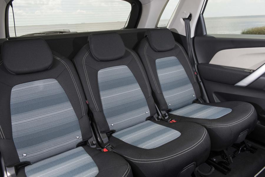 Интерьер Citroen C4 Spacetourer Rip Curl 2019 года  (AR) (фото 12 из 12)